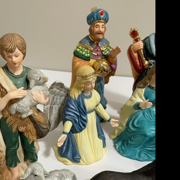 13 Piece Christmas Holiday Holy Nativity Set Ceramic Porcelain - Picture 2 of 11